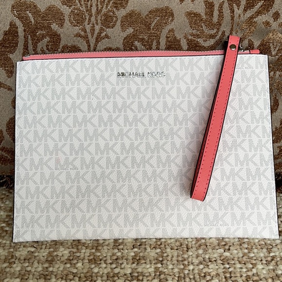 Michael Kors Jet Set Travel XL Zip Clutch Wristlet - Picture 11 of 16